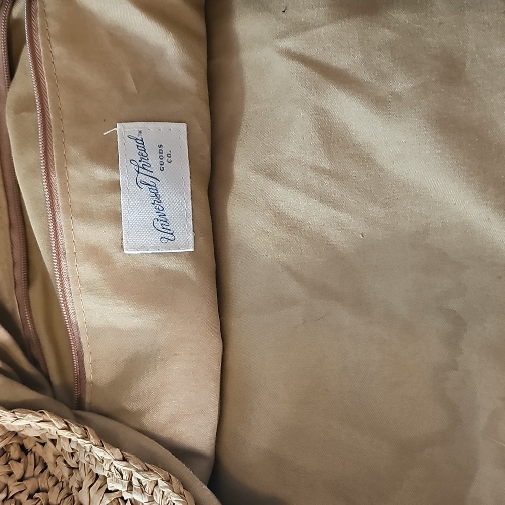 Universal Thread Tan Woven Tote Bag - Picture 5 of 6